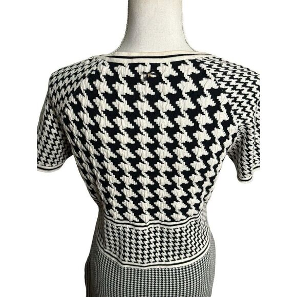 Escada Black & White Houndstooth Scoop Neck Wool Sheath Dress Size Med Designer - Picture 6 of 14